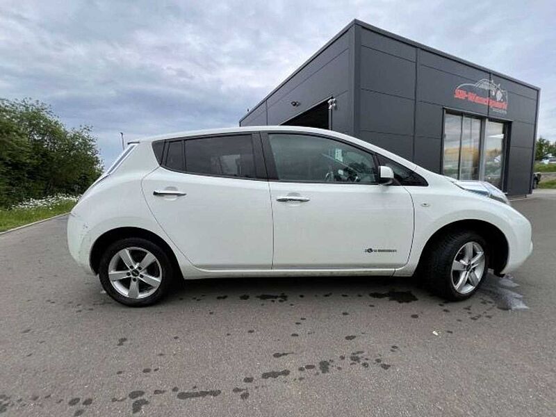 Nissan Leaf Acenta 30 kw 109 PS