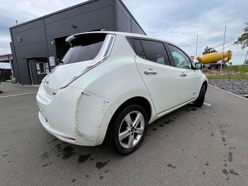 Nissan Leaf Acenta 30 kw 109 PS