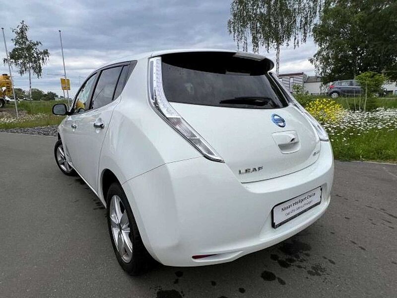 Nissan Leaf Acenta 30 kw 109 PS