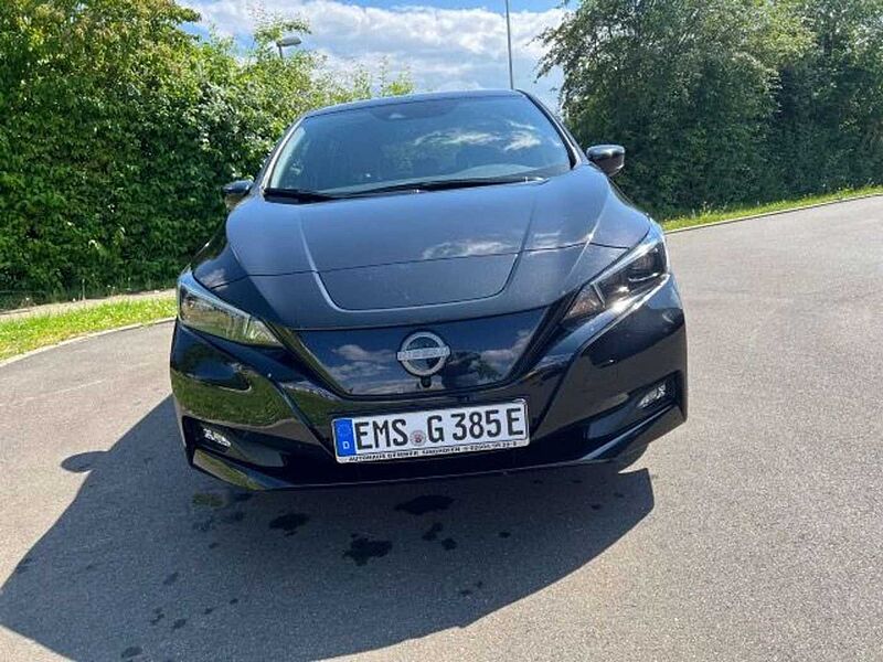 Nissan Leaf Tekna ZE1 MY22 122 PS