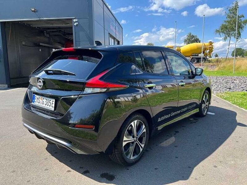 Nissan Leaf Tekna ZE1 MY22 122 PS